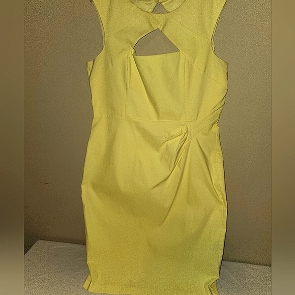 le chateau Dresses & Skirts - Yellow shift dress with bodice details  from Le Chateau! Xl